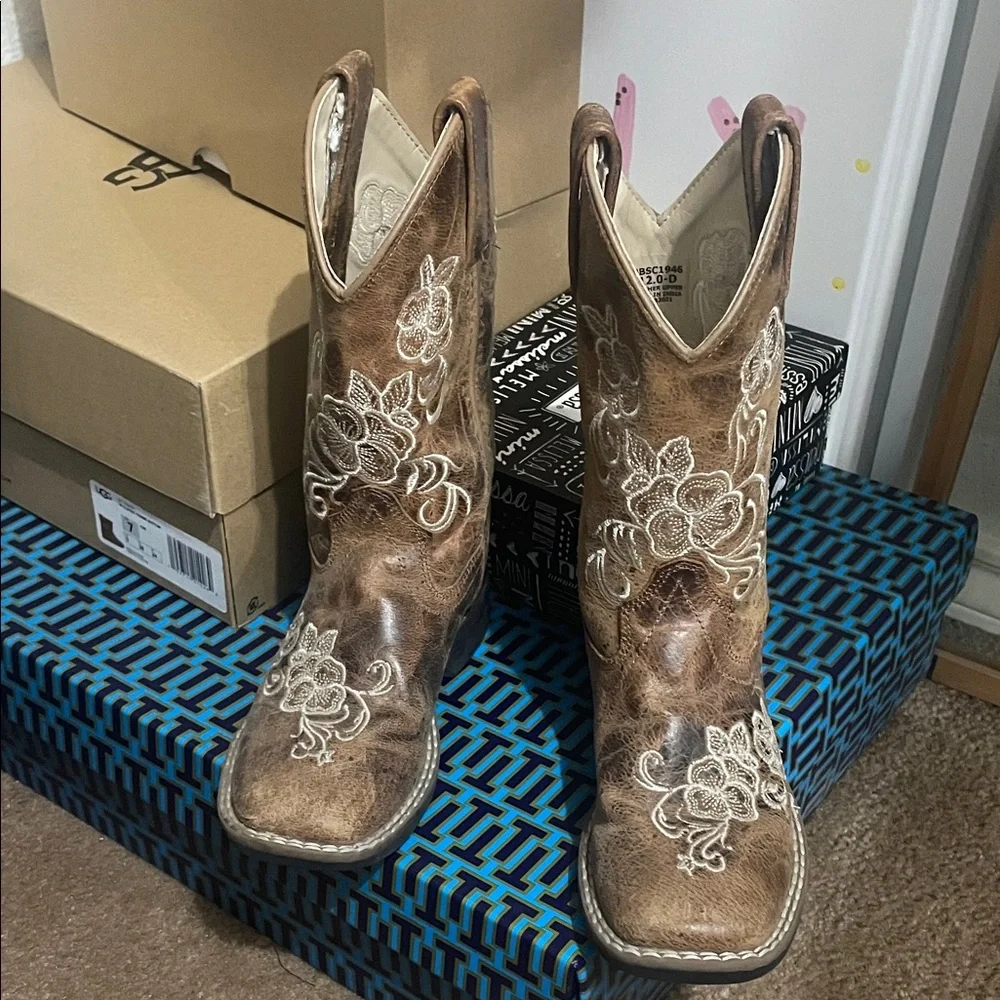 Shyanne Brown Kids Western Boots with Cream Floral Stitching